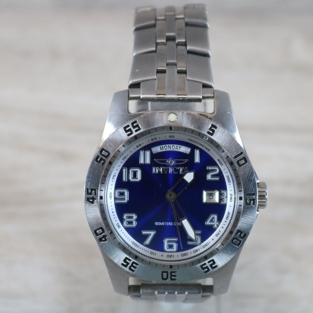 Invicta Men's Day Date Watch – Pre-Owned, New Battery, Round, Blue - Picture 2 of 10